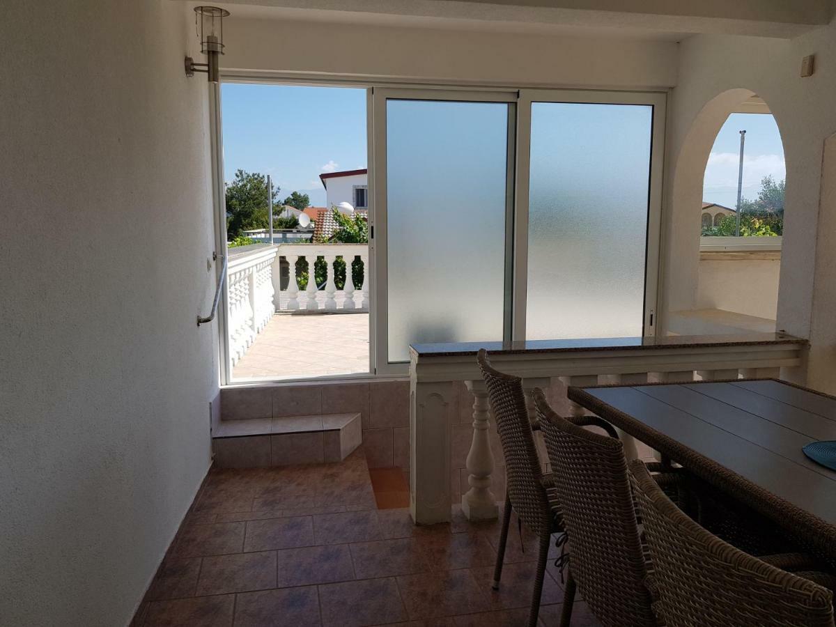 Apartments Marijeta Vir Exterior photo