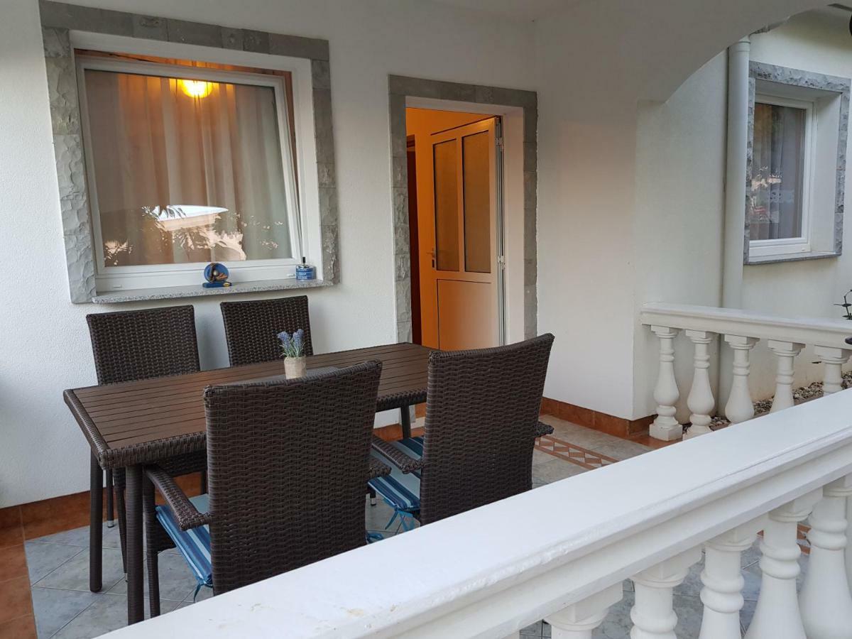 Apartments Marijeta Vir Exterior photo